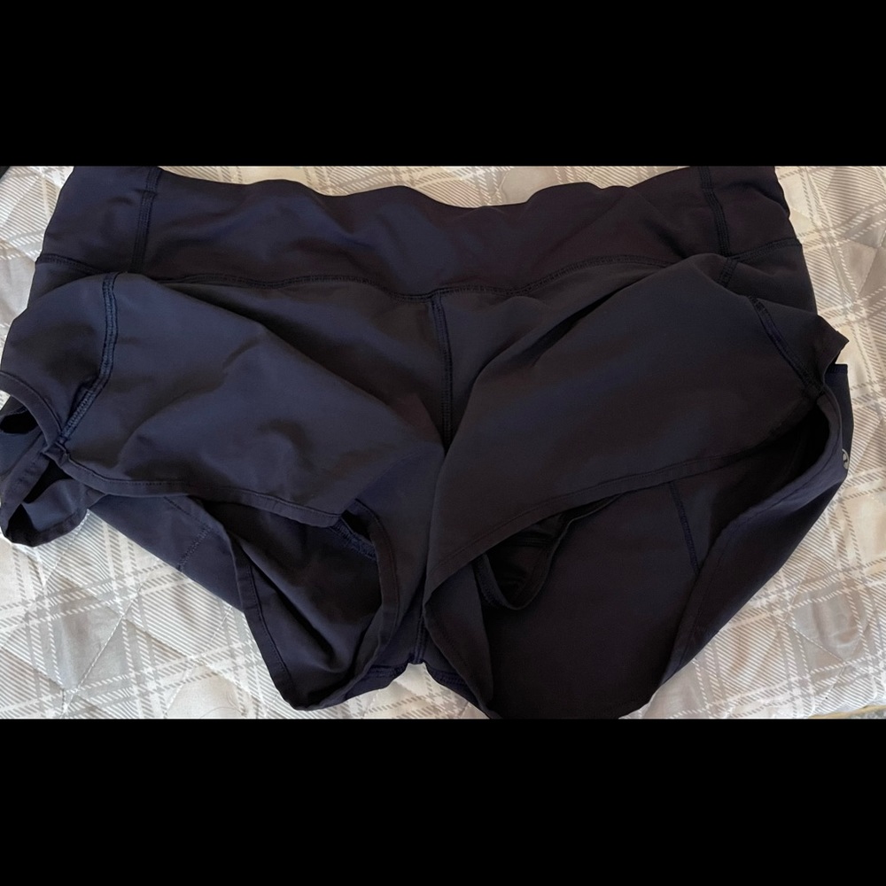 Lullulemon exercise shorts
